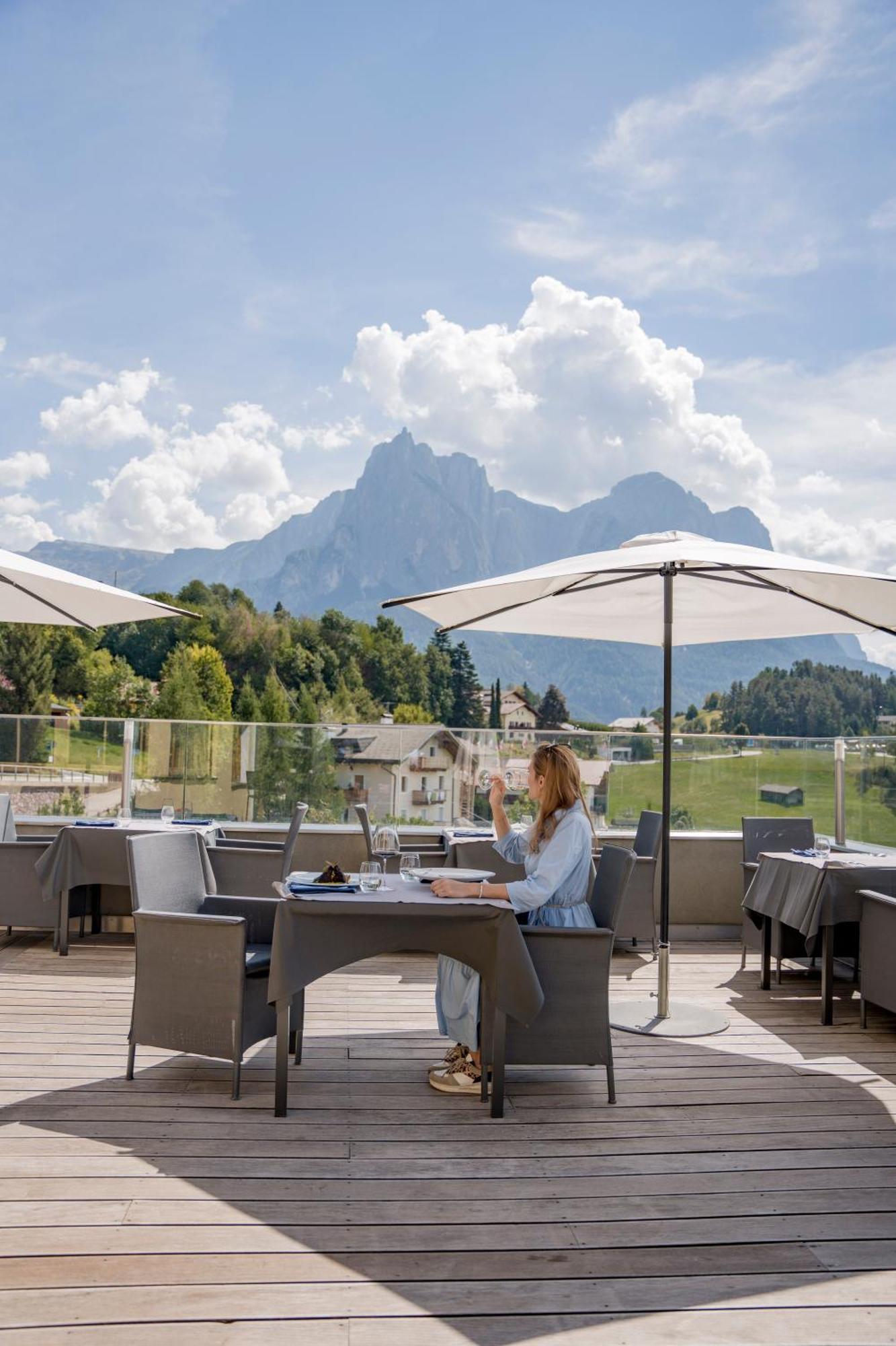 Hotel Alpenflora Castelrotto Esterno foto