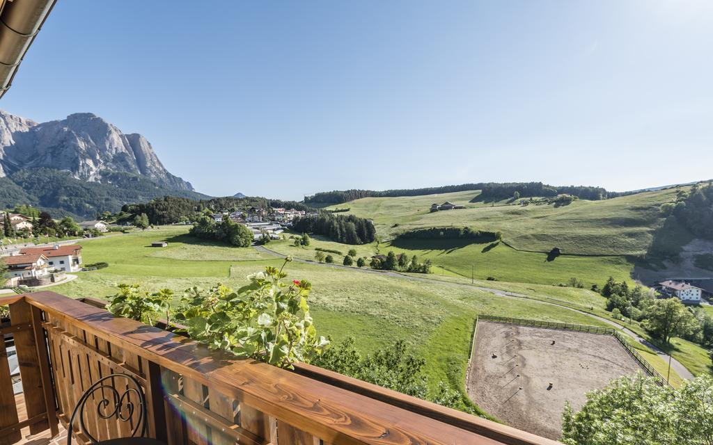 Hotel Alpenflora Castelrotto Esterno foto